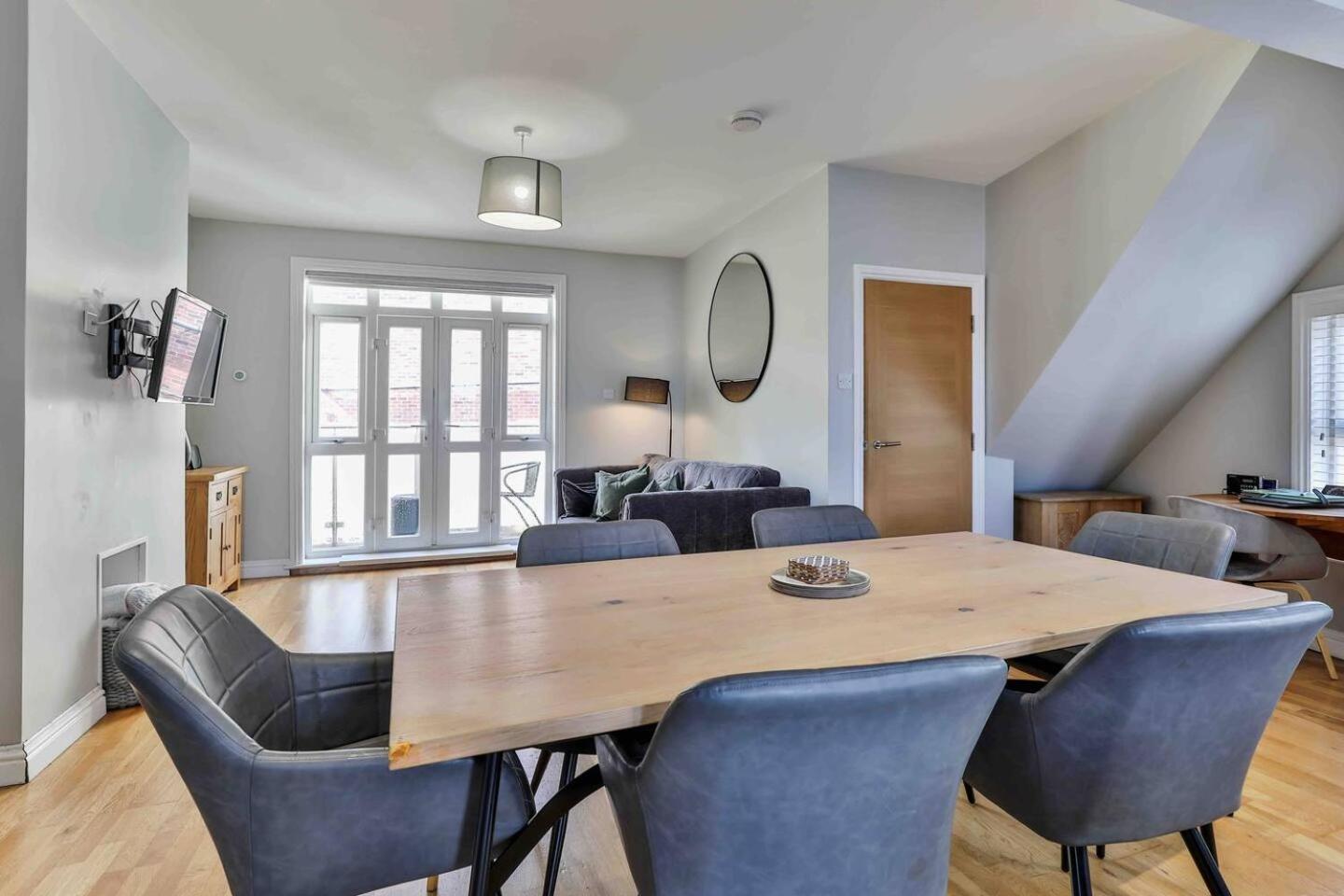 Stylish & Spacious 3 Bed Apartment With Parking Sheffield Luaran gambar